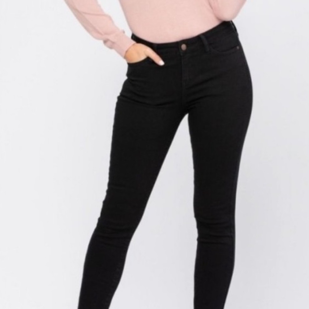 Judy Blue skinny jeans size 9/29 in excellent condition